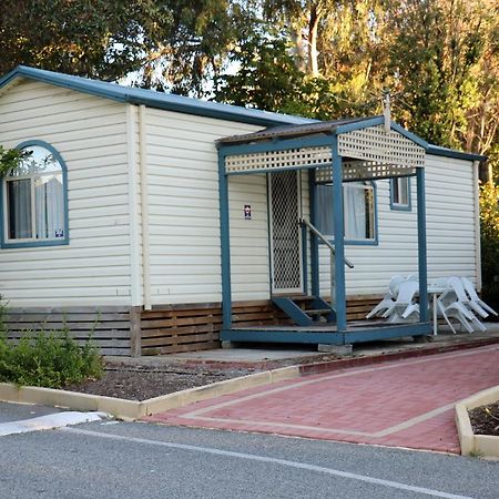 Acclaim Kingsway Tourist Park 호텔 Madeley 외부 사진