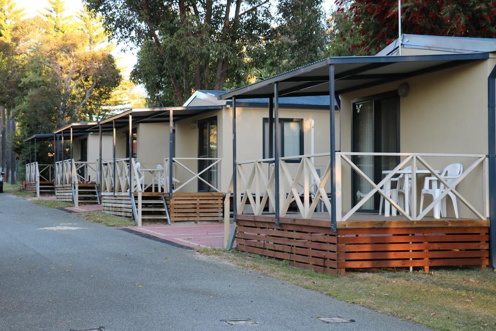 Acclaim Kingsway Tourist Park 호텔 Madeley 외부 사진
